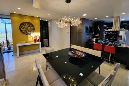 Casa à venda com 572m², 3 quartos e 6 vagas