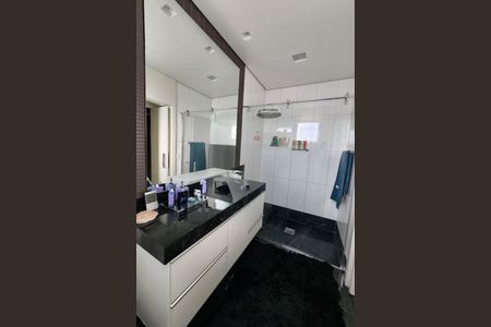 Casa à venda com 572m², 3 quartos e 6 vagas