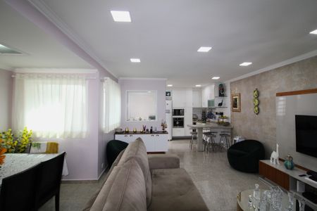Casa à venda com 130m², 2 quartos e 3 vagasSala / Cozinha
