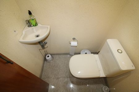 Casa à venda com 130m², 2 quartos e 3 vagasLavabo