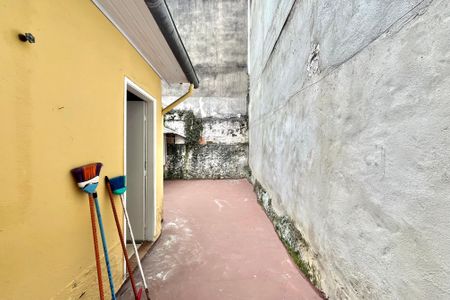 Casa à venda com 120m², 2 quartos e sem vaga Casa à venda com 120m², 2 quartos e sem vagaQuintal