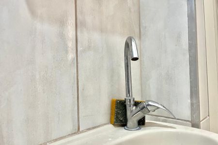 Casa à venda com 120m², 2 quartos e sem vaga Casa à venda com 120m², 2 quartos e sem vagaBanheiro