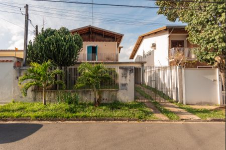 Casa à venda com 199m², 3 quartos e 2 vagasFachada