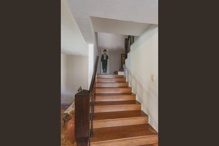 Casa à venda com 199m², 3 quartos e 2 vagasSala/Escada