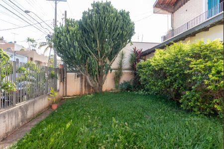 Casa à venda com 199m², 3 quartos e 2 vagasQuintal