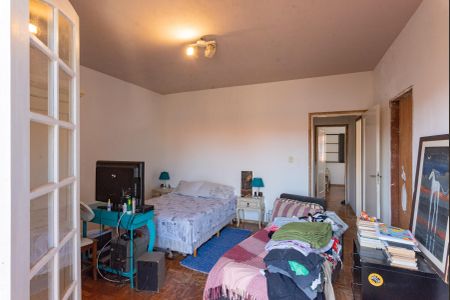 Casa à venda com 199m², 3 quartos e 2 vagasSuíte