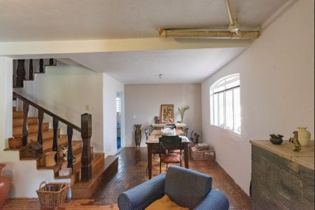 Casa à venda com 199m², 3 quartos e 2 vagasSala