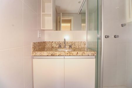 Apartamento à venda com 79m², 2 quartos e 2 vagasBanheiro Social