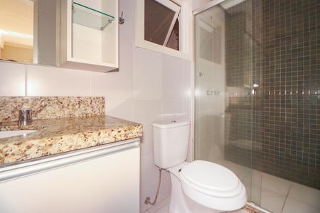 Apartamento à venda com 79m², 2 quartos e 2 vagasBanheiro da Suíte