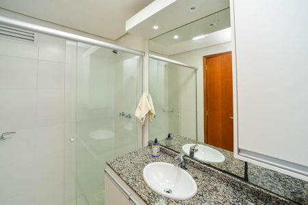 Apartamento à venda com 66m², 2 quartos e 1 vagaBanheiro Social