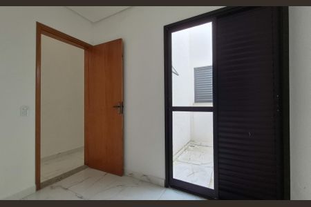 Casa à venda com 130m², 3 quartos e 6 vagas Casa à venda com 130m², 3 quartos e 6 vagasQuarto