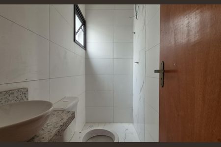 Casa à venda com 130m², 3 quartos e 6 vagas Casa à venda com 130m², 3 quartos e 6 vagasBanheiro da suíte