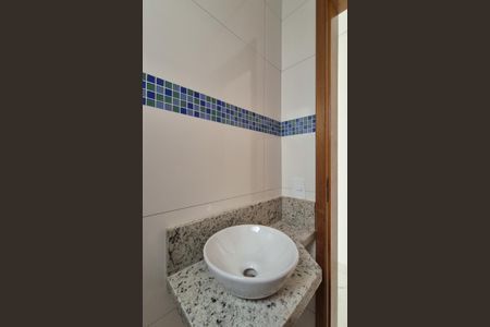 Casa à venda com 130m², 3 quartos e 6 vagas Casa à venda com 130m², 3 quartos e 6 vagasBanheiro