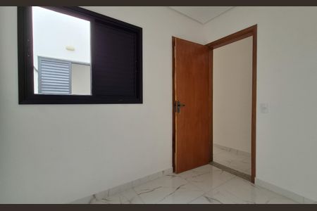Casa à venda com 130m², 3 quartos e 6 vagas Casa à venda com 130m², 3 quartos e 6 vagasSuíte