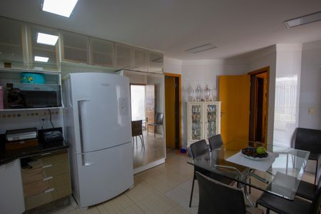 Casa para alugar com 314m², 5 quartos e 2 vagasCozinha