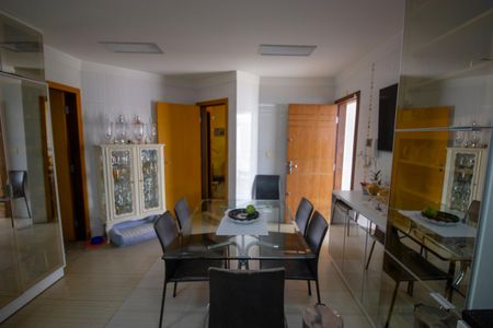 Casa para alugar com 314m², 5 quartos e 2 vagasCozinha