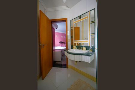 Casa para alugar com 314m², 5 quartos e 2 vagasBanheiro 4