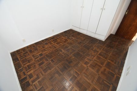 Casa à venda com 166m², 4 quartos e 3 vagasQuarto 2