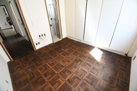 Casa à venda com 166m², 4 quartos e 3 vagasQuarto 3 - Suíte