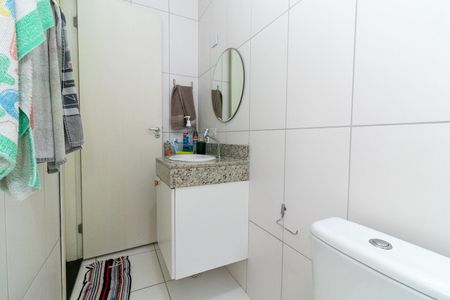 Casa de condomínio à venda com 200m², 3 quartos e 2 vagasBanheiro