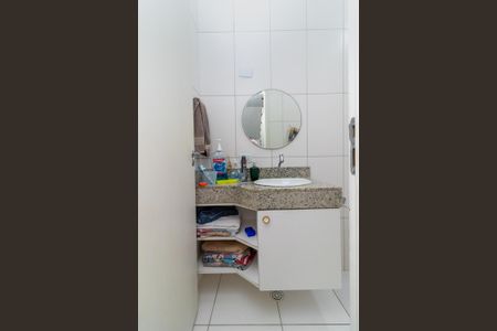 Casa de condomínio à venda com 200m², 3 quartos e 2 vagasBanheiro