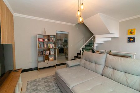 Casa de condomínio à venda com 200m², 3 quartos e 2 vagasSala