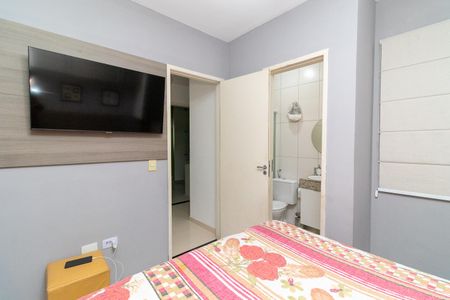 Casa de condomínio à venda com 200m², 3 quartos e 2 vagasSuíte