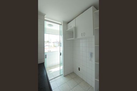 Apartamento à venda com 65m², 2 quartos e 2 vagasCozinha e Área de Serviço