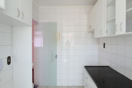 Apartamento à venda com 65m², 2 quartos e 2 vagasCozinha e Área de Serviço