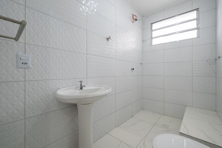 Banheiro de casa para alugar com 2 quartos, 90m² em Americanópolis, São Paulo