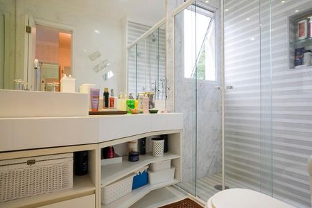 Apartamento à venda com 128m², 3 quartos e 2 vagasBanheiro da suíte