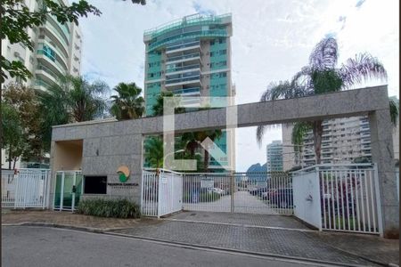 Apartamento à venda com 75m², 3 quartos e 1 vaga Apartamento à venda com 75m², 3 quartos e 1 vagaFachada