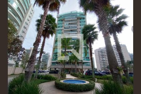 Apartamento à venda com 75m², 3 quartos e 1 vaga Apartamento à venda com 75m², 3 quartos e 1 vagaFachada