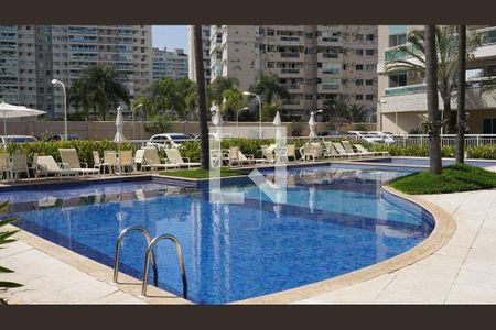 Apartamento à venda com 75m², 3 quartos e 1 vaga Apartamento à venda com 75m², 3 quartos e 1 vagaÁrea comum - Piscina