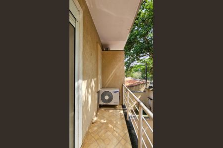 Casa à venda com 144m², 3 quartos e 4 vagas Casa à venda com 144m², 3 quartos e 4 vagasVaranda da Sala