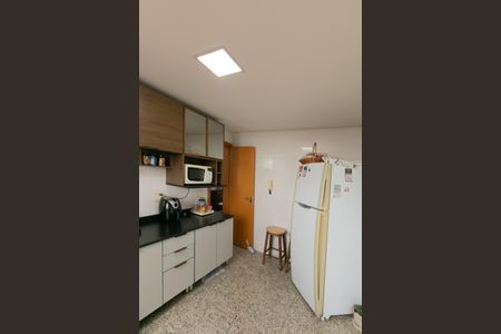 Apartamento à venda com 98m², 4 quartos e 2 vagas Apartamento à venda com 98m², 4 quartos e 2 vagasCozinha