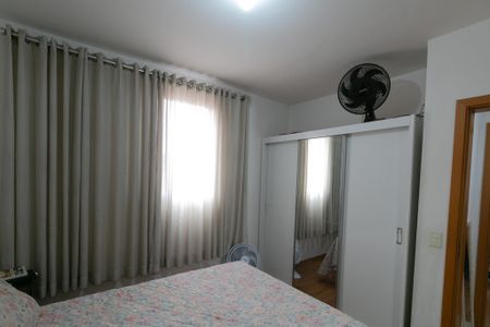Apartamento à venda com 98m², 4 quartos e 2 vagas Apartamento à venda com 98m², 4 quartos e 2 vagasQuarto 4 Suite
