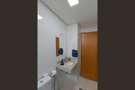 Apartamento à venda com 98m², 4 quartos e 2 vagas Apartamento à venda com 98m², 4 quartos e 2 vagasBanheiro Social