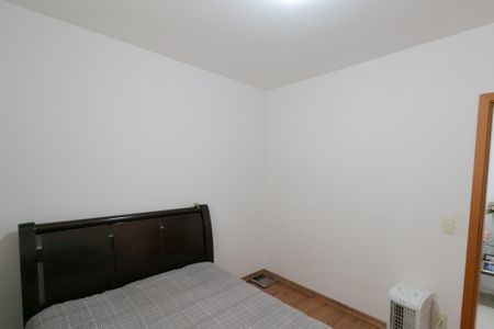 Apartamento à venda com 98m², 4 quartos e 2 vagas Apartamento à venda com 98m², 4 quartos e 2 vagasQuarto 2