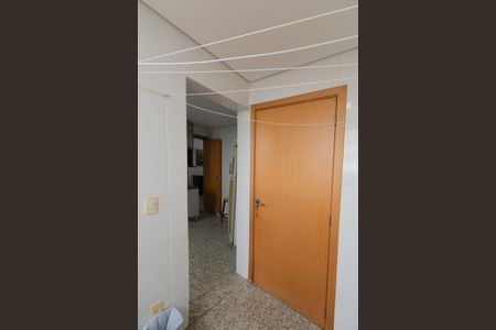 Apartamento à venda com 98m², 4 quartos e 2 vagas Apartamento à venda com 98m², 4 quartos e 2 vagasÁrea de Serviço