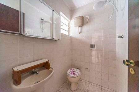 Casa à venda com 170m², 3 quartos e 3 vagas Casa à venda com 170m², 3 quartos e 3 vagasBanheiro de serviço