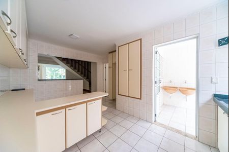 Casa à venda com 170m², 3 quartos e 3 vagas Casa à venda com 170m², 3 quartos e 3 vagasCozinha