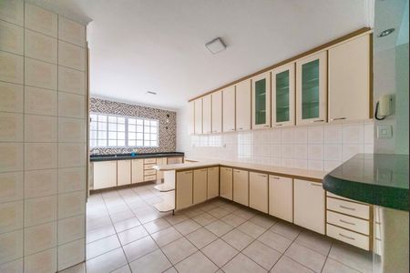 Casa à venda com 170m², 3 quartos e 3 vagas Casa à venda com 170m², 3 quartos e 3 vagasCozinha