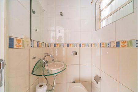 Casa à venda com 170m², 3 quartos e 3 vagas Casa à venda com 170m², 3 quartos e 3 vagasLavabo