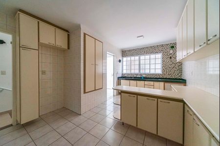 Casa à venda com 170m², 3 quartos e 3 vagas Casa à venda com 170m², 3 quartos e 3 vagasCozinha