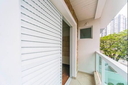 Casa à venda com 170m², 3 quartos e 3 vagas Casa à venda com 170m², 3 quartos e 3 vagasVaranda do Quarto 3