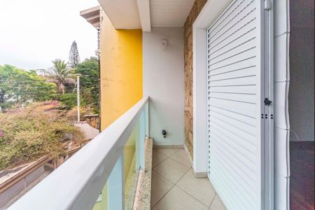 Casa à venda com 170m², 3 quartos e 3 vagas Casa à venda com 170m², 3 quartos e 3 vagasVaranda do Quarto 3
