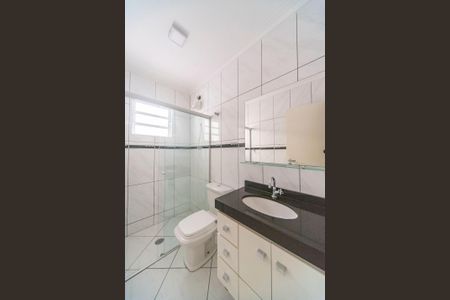 Casa à venda com 170m², 3 quartos e 3 vagas Casa à venda com 170m², 3 quartos e 3 vagasBanheiro Social