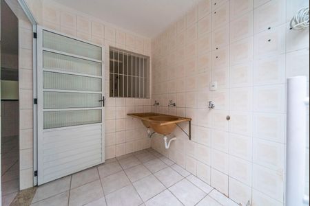 Casa à venda com 170m², 3 quartos e 3 vagas Casa à venda com 170m², 3 quartos e 3 vagasÁrea de Serviço