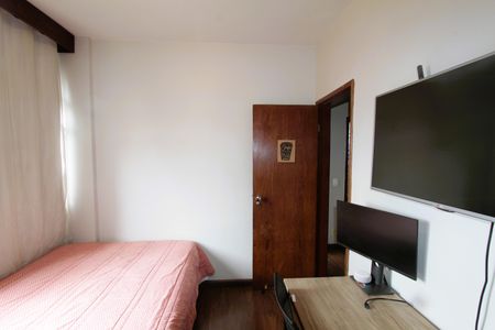 Apartamento à venda com 115m², 3 quartos e 1 vagaQuarto 2